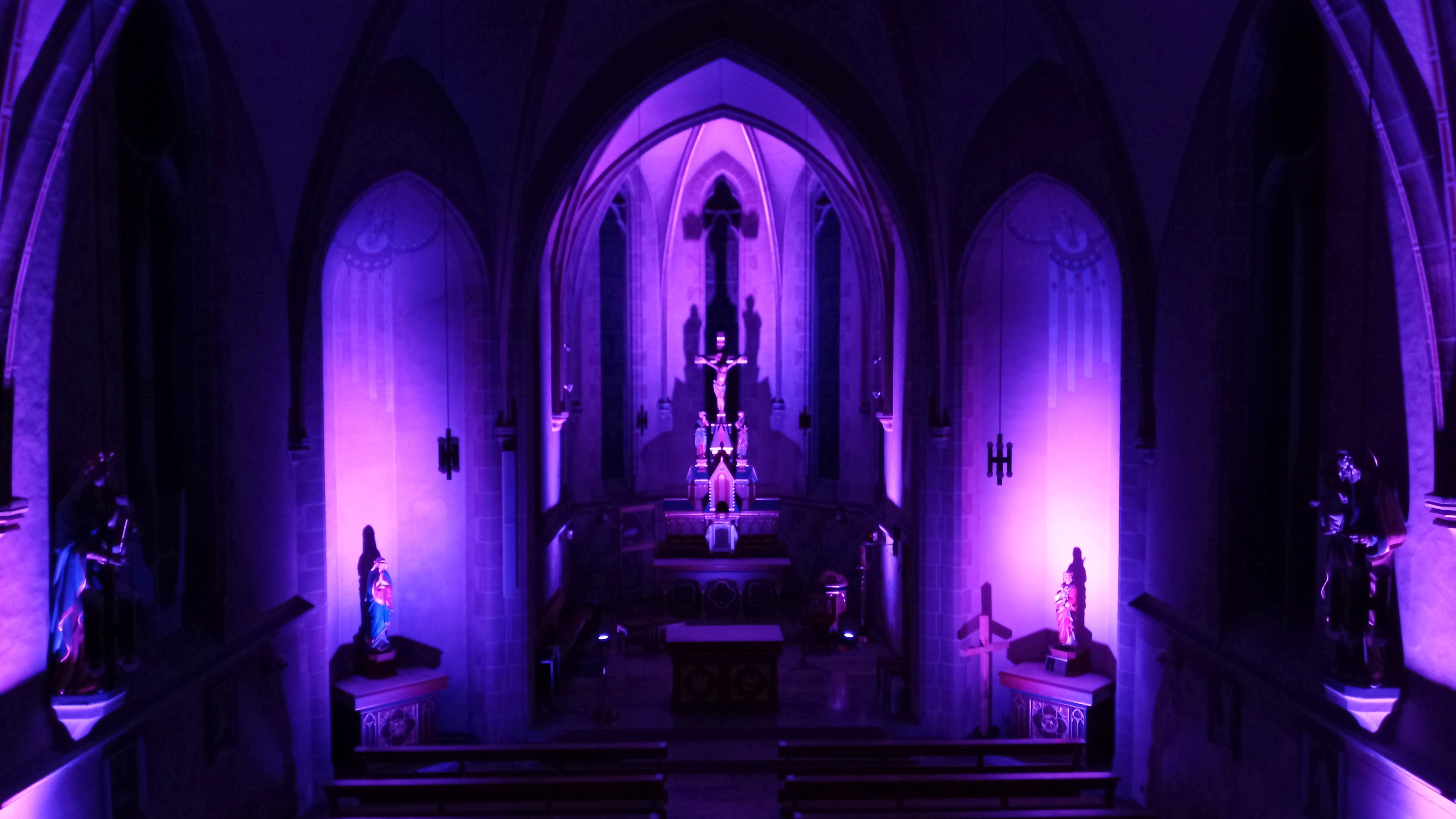 kirche violett